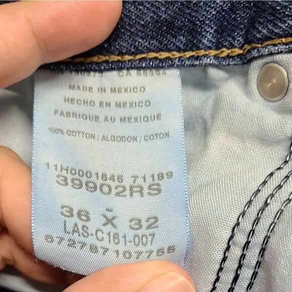 Wrangler Men's Blue Jeans Size 36x32 - Picture 3 of 5